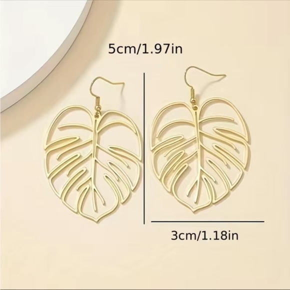 NEW GOLD Creative Hollow Big Leaf Earrings Boho Ear Jewelry Womens Pierced - Picture 4 of 6